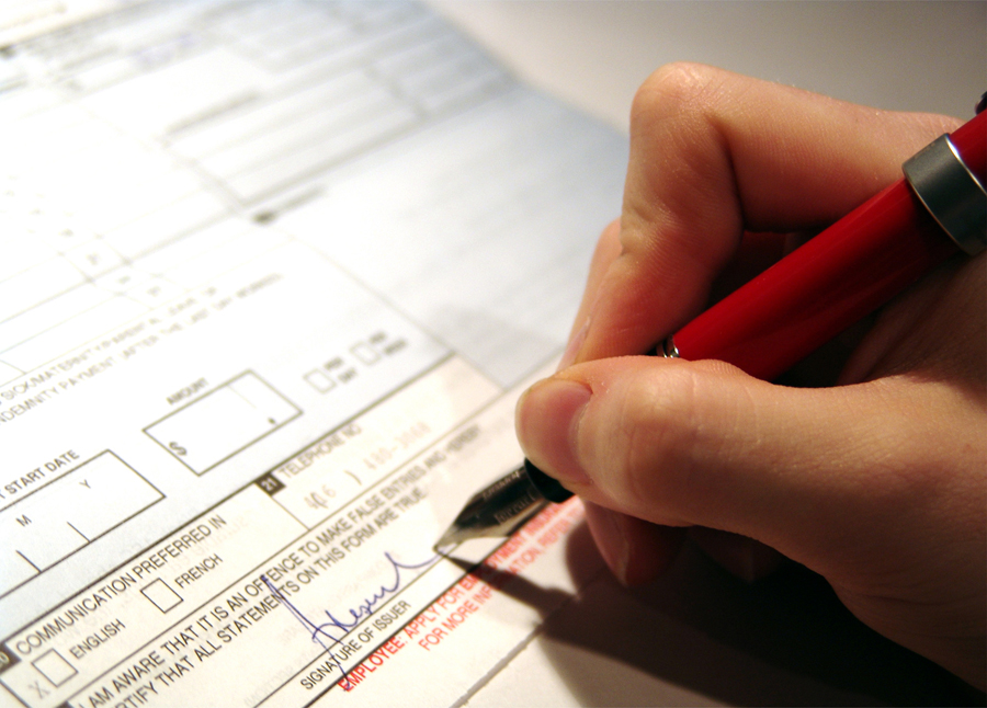 11.15 rs-signingthecontract 204756 3994