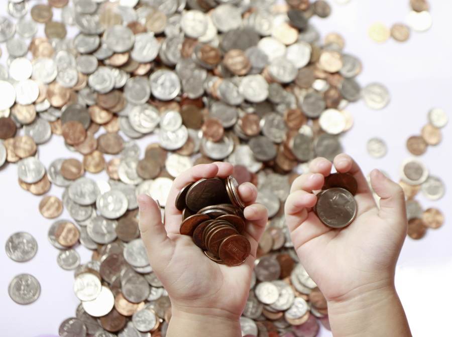 15.6 rs-coinsinhand 1269975 69331015
