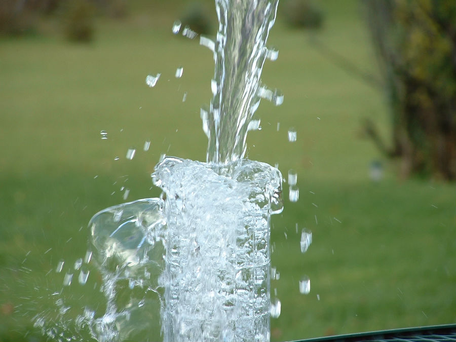 16.8 rs-overflowingglass1 211872 9011