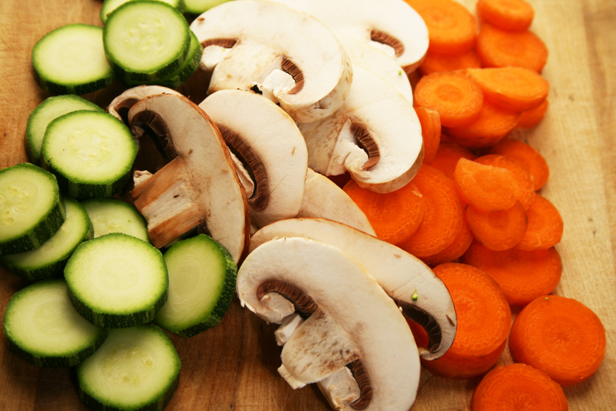 21.17 rs-slicedvegetables 1442084 52049860