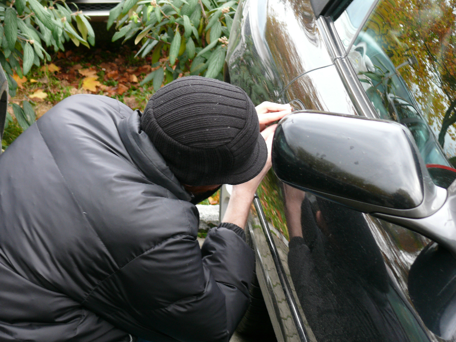 28.24 rs car theft 1572653